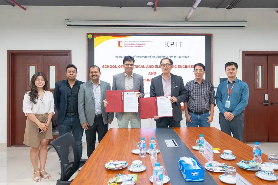 Lễ ký kết MoU với KPIT Technologies về phần mềm ô tô