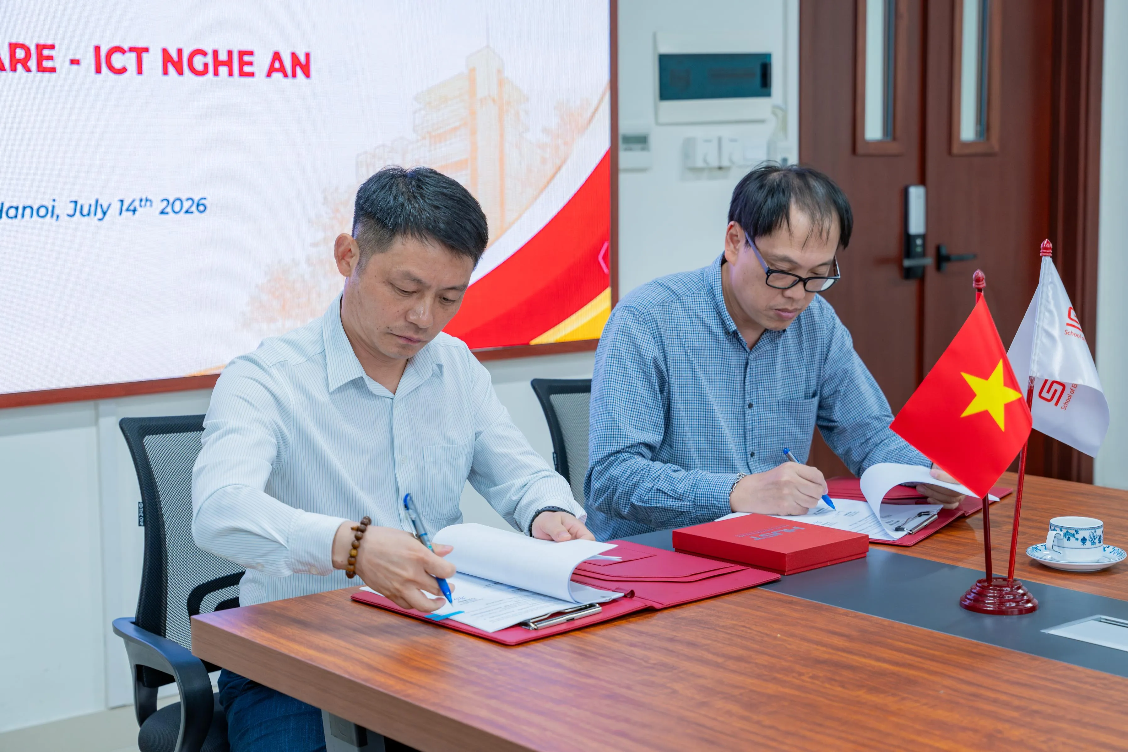 Lễ ký kết MoU SEEE - Luxshare ICT Nghệ An 3