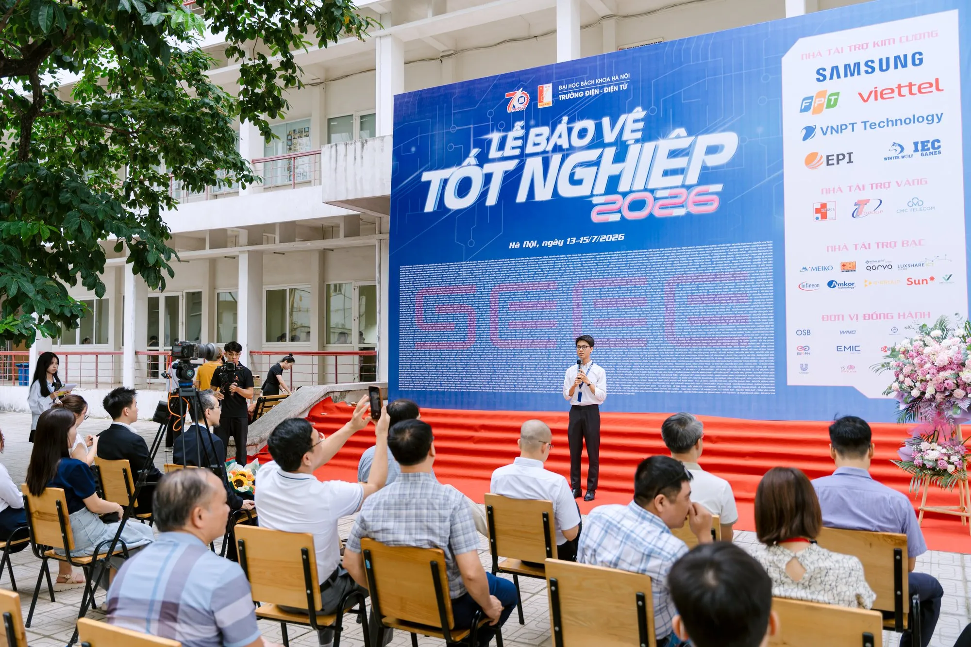 Đợt bảo vệ tốt nghiệp học kỳ 2025.2 Trường Điện - Điện tử - ảnh 10