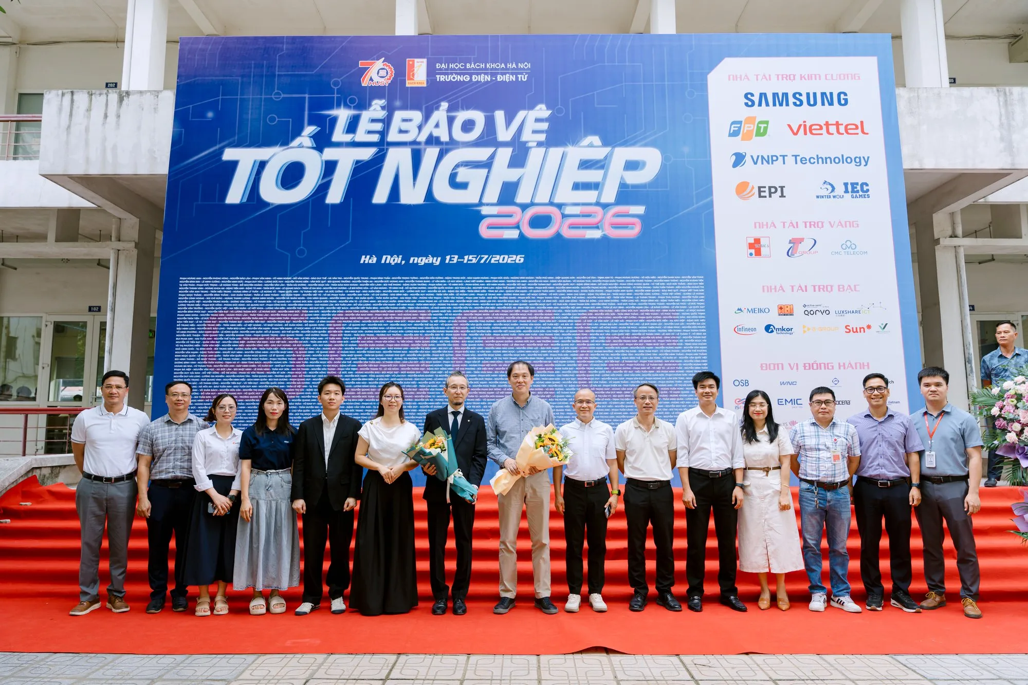 Lãnh đạo và giảng viên Trường Điện - Điện tử tại Lễ bảo vệ tốt nghiệp học kỳ 2025.2, Đại học Bách khoa Hà Nội, ngày 13–15/7/2026