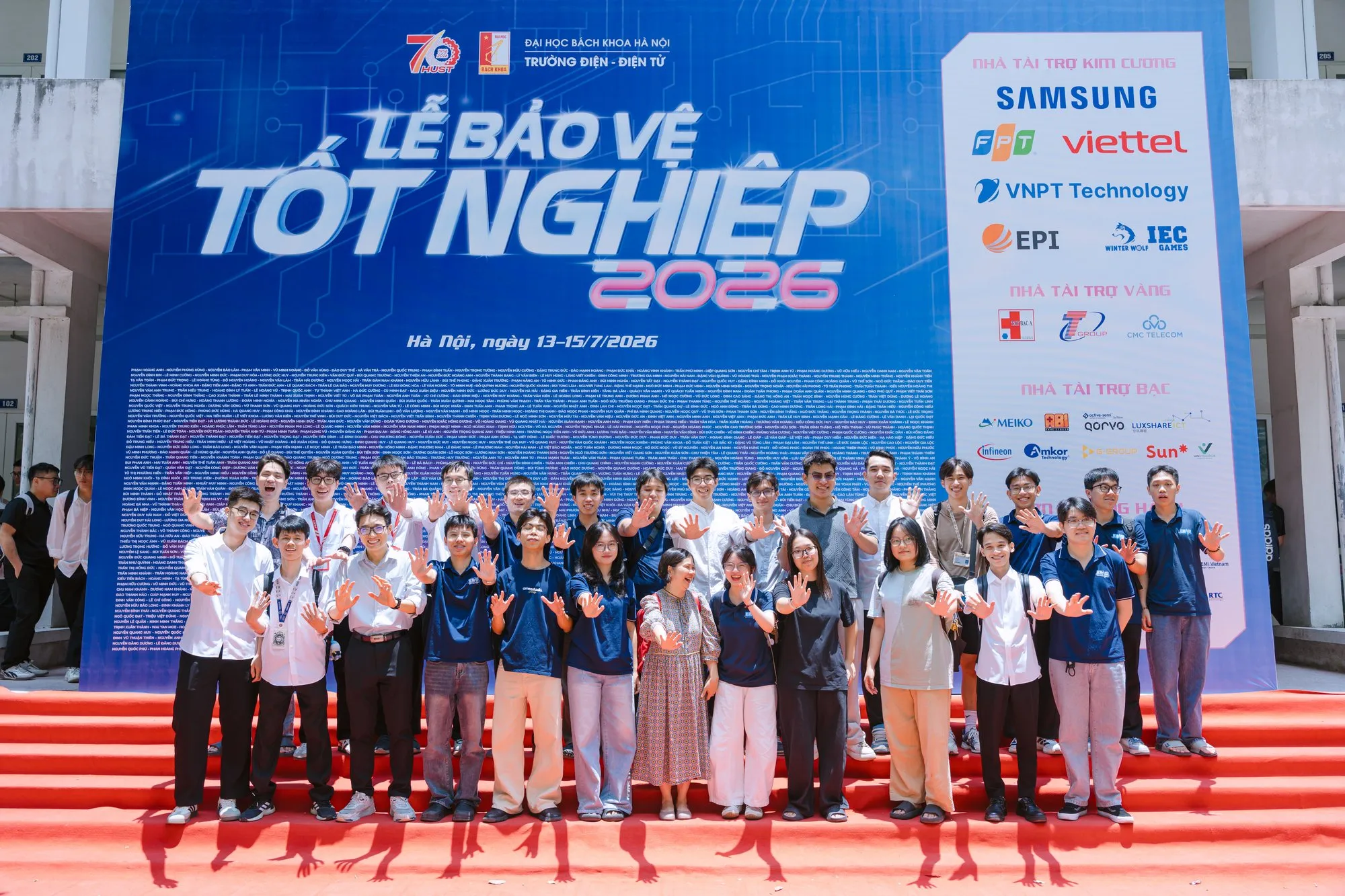 Đợt bảo vệ tốt nghiệp học kỳ 2025.2 Trường Điện - Điện tử - ảnh 43
