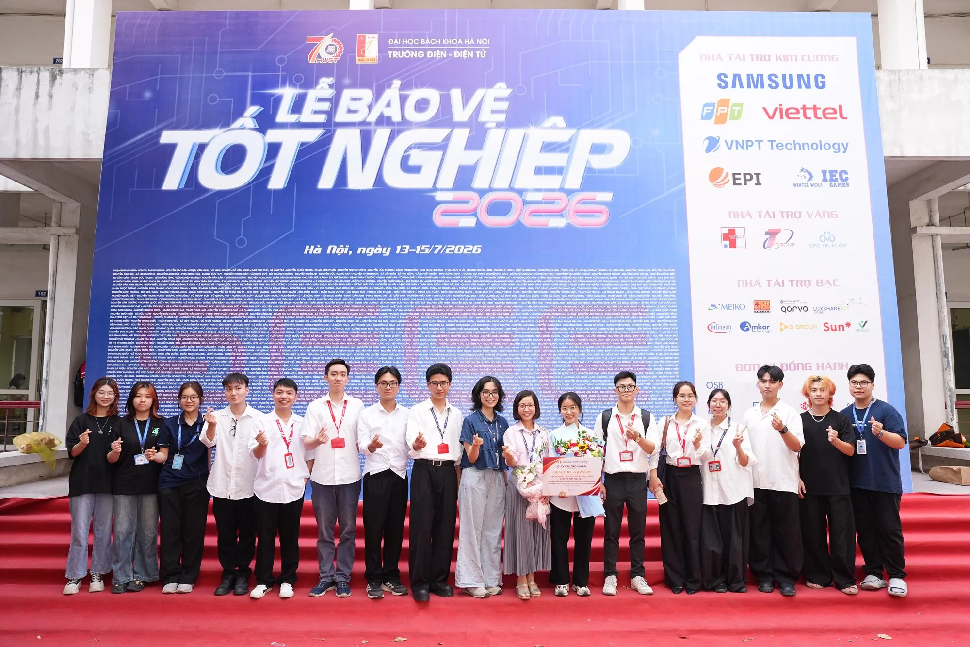 Đợt bảo vệ tốt nghiệp học kỳ 2025.2 Trường Điện - Điện tử - ảnh 47