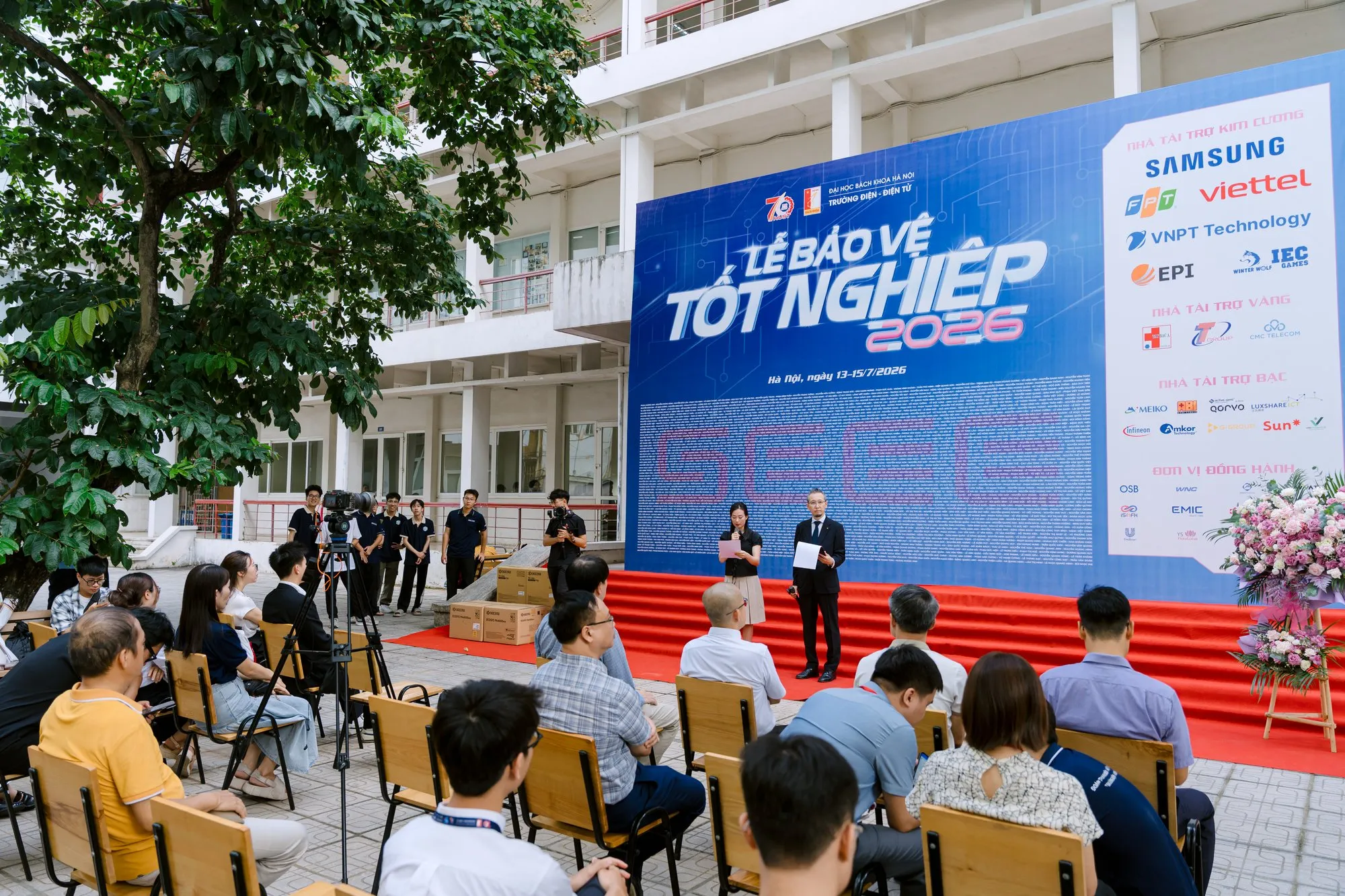 Đợt bảo vệ tốt nghiệp học kỳ 2025.2 Trường Điện - Điện tử - ảnh 5