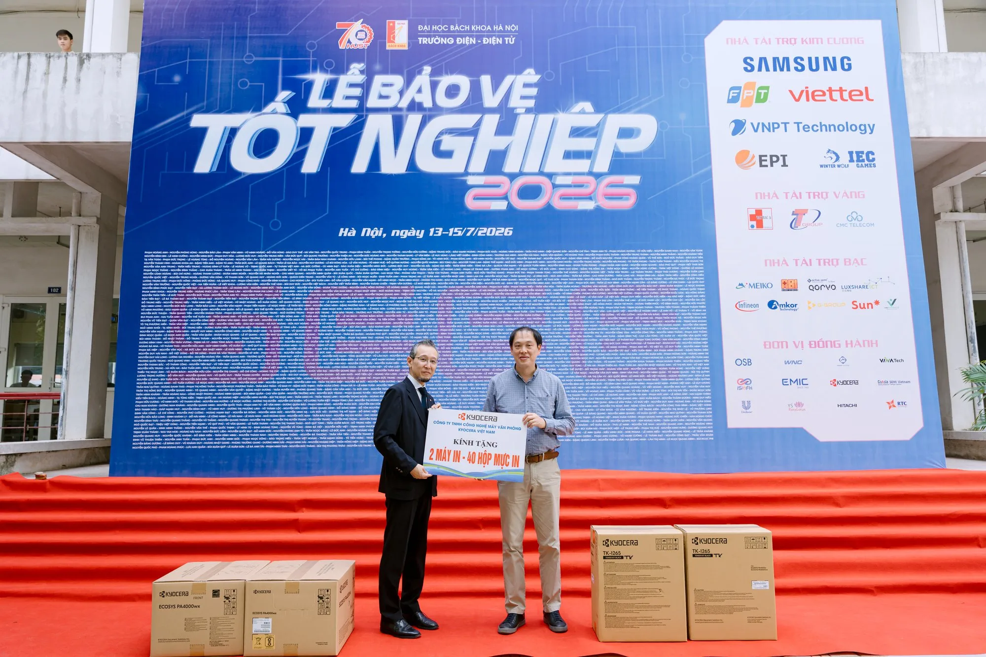Đợt bảo vệ tốt nghiệp học kỳ 2025.2 Trường Điện - Điện tử - ảnh 7