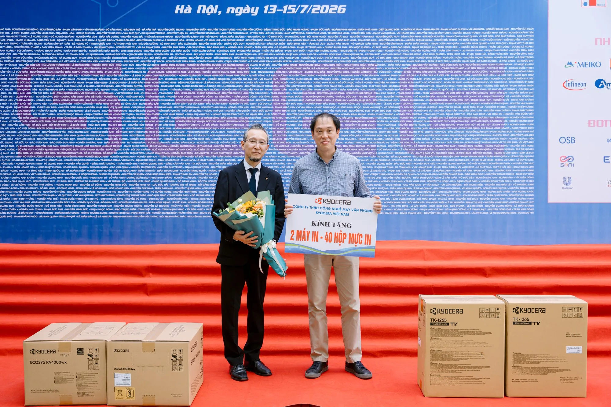 Đợt bảo vệ tốt nghiệp học kỳ 2025.2 Trường Điện - Điện tử - ảnh 8