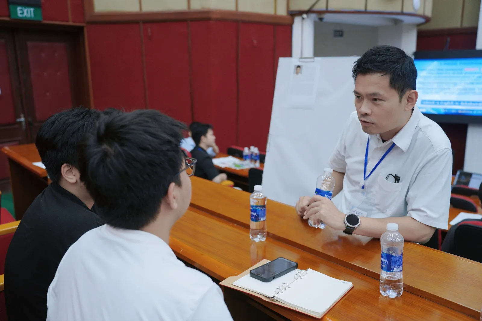 GS. Michael Wu - Đại học Quốc gia Đài Loan - trao đổi với sinh viên Đại học Bách khoa Hà Nội
