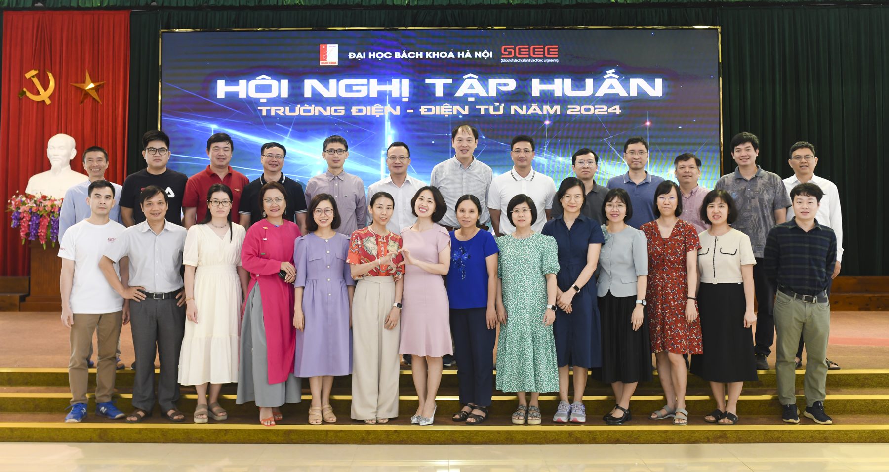 Khoa Kỹ thuật truyền thông