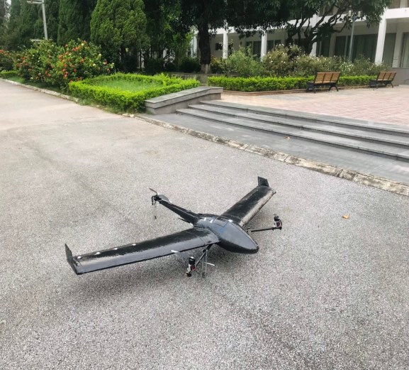 UAV cánh bằng cất cánh thẳng đứng (VTOL)