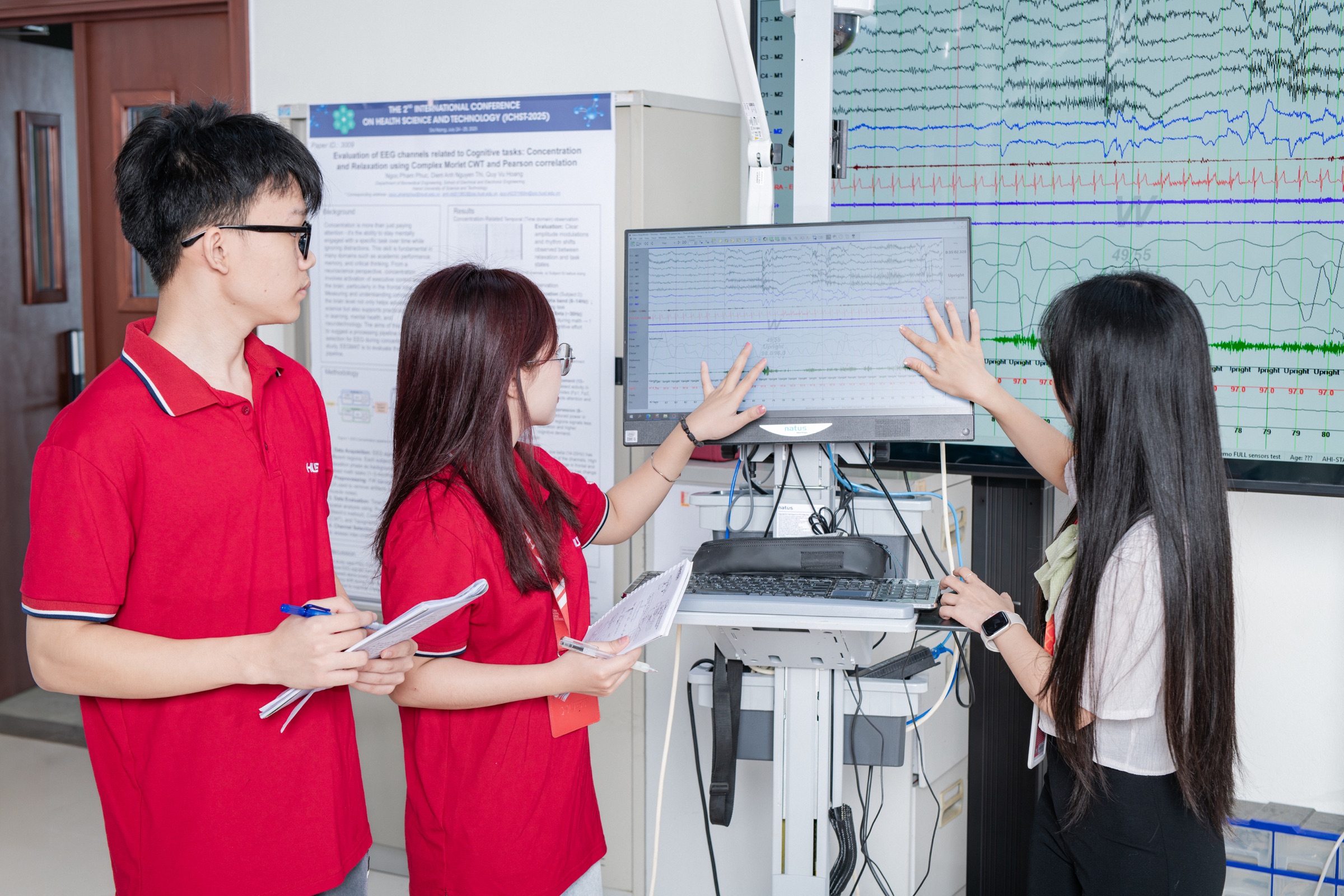 Hoạt động nghiên cứu tại các phòng thí nghiệm Trường Điện - Điện tử