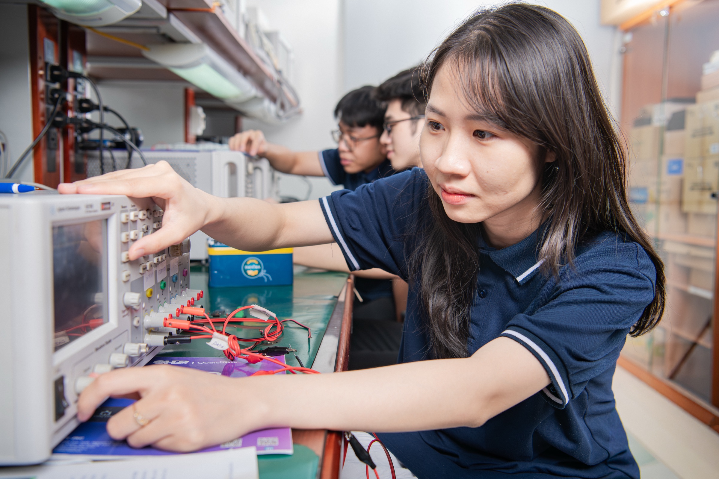 Tuyển sinh Trường Điện - Điện tử